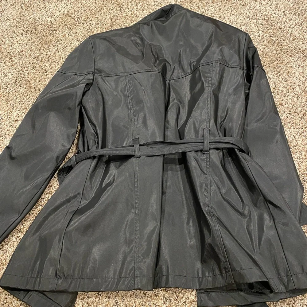 Jacket - Picture 2 of 3